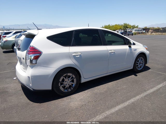 JTDZN3EU1HJ069100 Toyota Prius V Four