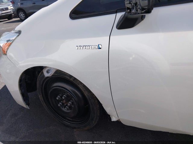 JTDZN3EU1HJ069100 Toyota Prius V Four