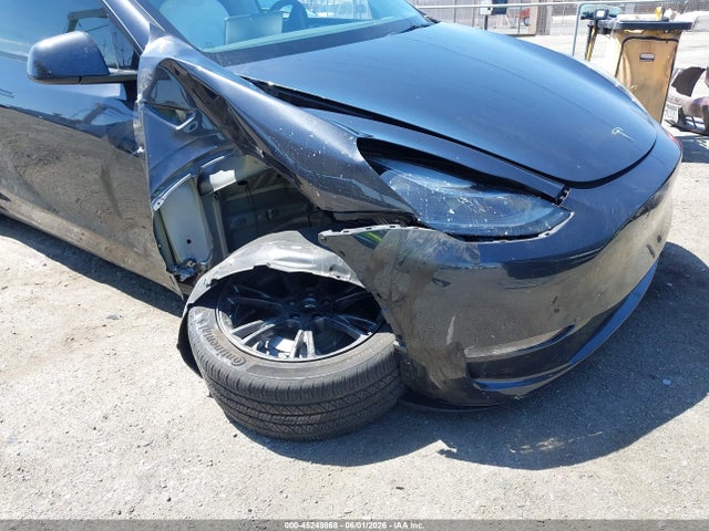 Продажа на аукционе авто 2025 Tesla Model Y Long Range Dual Motor Rear-wheel Drive, vin: 7SAYGDED6SF229808, номер лота: 45249868