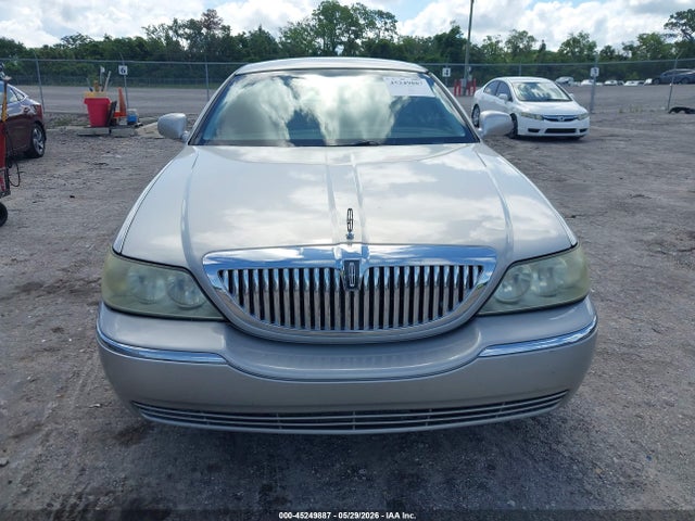 Продаж на аукціоні авто 2007 Lincoln Town Car Signature, vin: 1LNHM81W97Y637484, номер лоту: 45249887