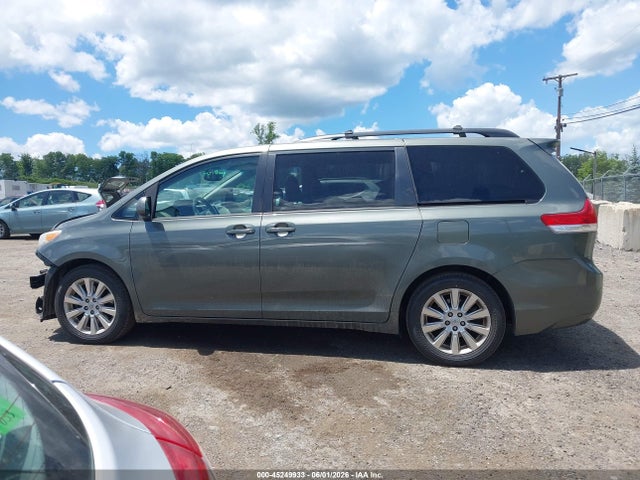 2014 Toyota Sienna Le 7 Passenger მანქანა იყიდება აუქციონზე, vin: 5TDJK3DC5ES080453, აუქციონის ნომერი: 45249933