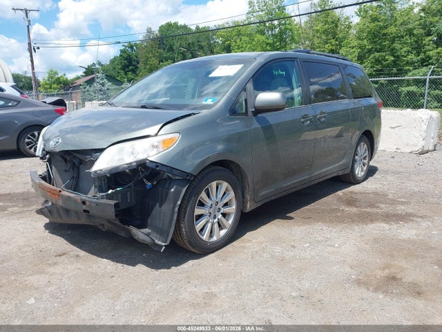 2014 Toyota Sienna Le 7 Passenger მანქანა იყიდება აუქციონზე, vin: 5TDJK3DC5ES080453, აუქციონის ნომერი: 45249933