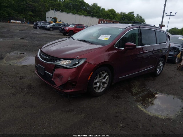 Продажа на аукционе авто 2017 Chrysler Pacifica Touring-l, vin: 2C4RC1BG8HR810329, номер лота: 45249956