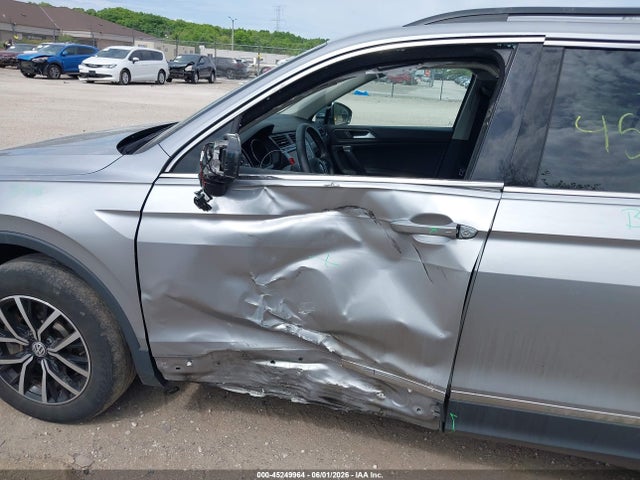 45249964 :رقم المزاد ، 3VV2B7AX4MM099952 vin ، 2021 Volkswagen Tiguan 2.0t Se/2.0t Se R-line Black/2.0t Sel مزاد بيع