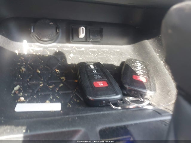 45249980 :رقم المزاد ، 4T3T6RFV4NU100172 vin ، 2022 Toyota Rav4 Hybrid Se مزاد بيع