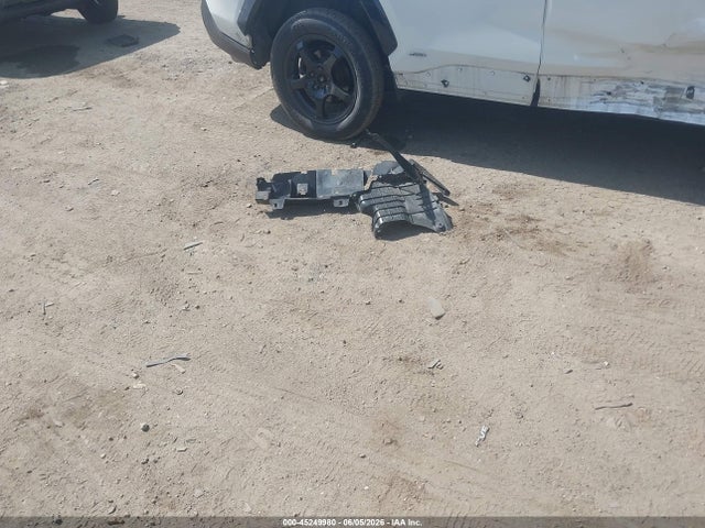 45249980 :رقم المزاد ، 4T3T6RFV4NU100172 vin ، 2022 Toyota Rav4 Hybrid Se مزاد بيع