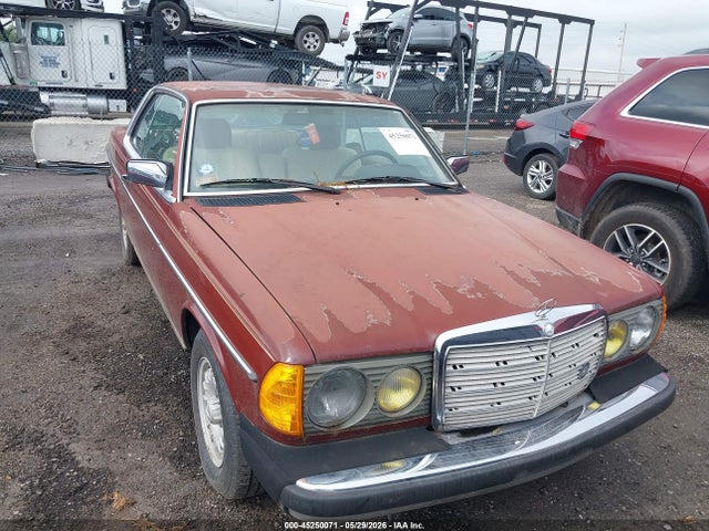 Продаж на аукціоні авто 1984 Mercedes-benz 300 Cdt, vin: WDBAB53A9EA104860, номер лоту: 45250071