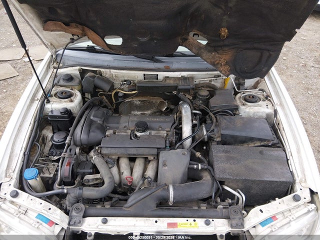 2004 Volvo V40 A/lse მანქანა იყიდება აუქციონზე, vin: YV1VW27554F032425, აუქციონის ნომერი: 45250091