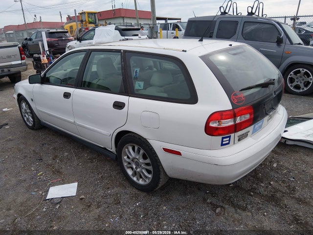 2004 Volvo V40 A/lse მანქანა იყიდება აუქციონზე, vin: YV1VW27554F032425, აუქციონის ნომერი: 45250091
