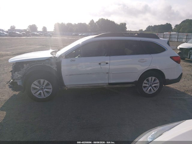 2018 Subaru Outback 2.5i Premium მანქანა იყიდება აუქციონზე, vin: 4S4BSACC9J3227701, აუქციონის ნომერი: 45250096