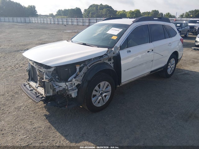 45250096 :رقم المزاد ، 4S4BSACC9J3227701 vin ، 2018 Subaru Outback 2.5i Premium مزاد بيع