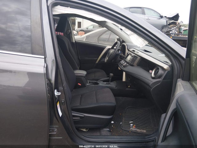 Aukcja sprzedaży 2015 Toyota Rav4 Le, vin: JTMBFREV8FJ015350, numer aukcji: 45250130