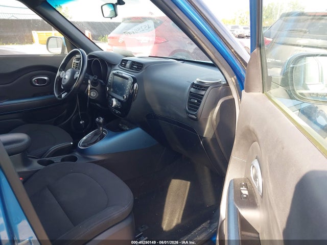 45250149 :رقم المزاد ، KNDJP3A53F7219028 vin ، 2015 Kia Soul + مزاد بيع