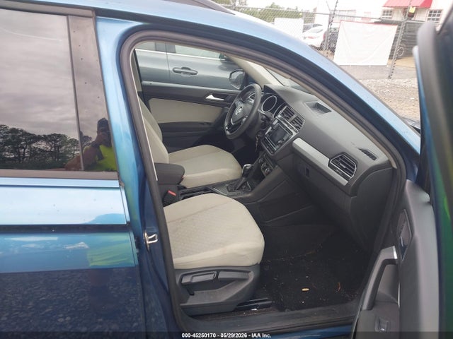 3VV1B7AX7KM117045 Volkswagen Tiguan 2.0t S