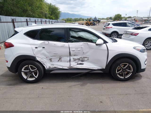 Hyundai Tucson Se Plus 2017 KM8J3CA46HU531153 Image 12