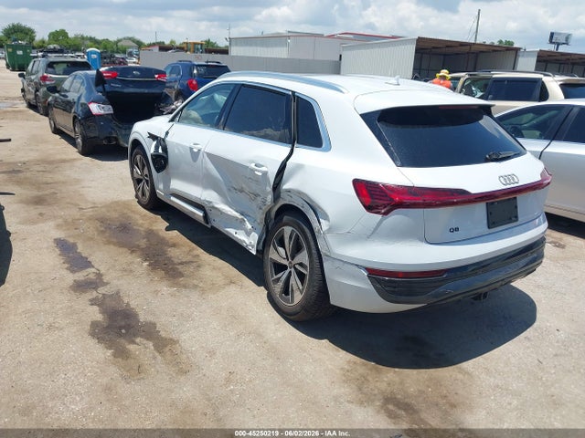 Audi Q8 E-tron Premium Plus Quattro 2024 WA15AAGE9RB027669 Image 3