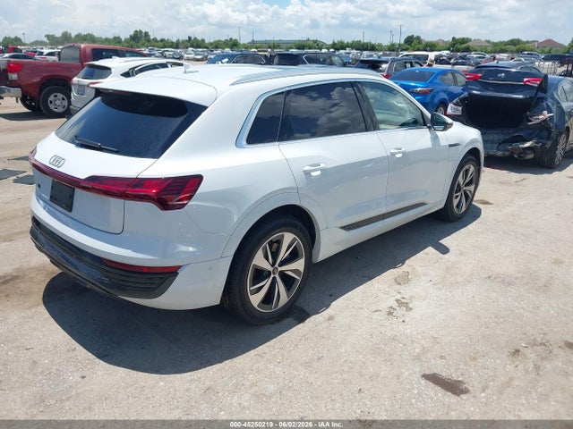 WA15AAGE9RB027669 Audi Q8 E-tron Premium Plus Quattro