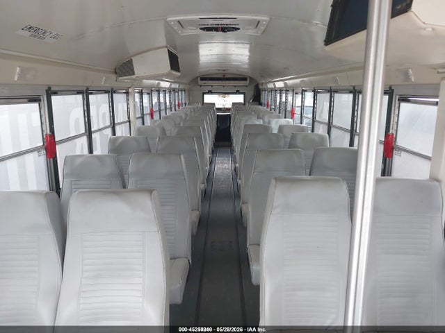Ic Corporation 3000 Re 2015 4DRBXAAN2FB716170 Image 5