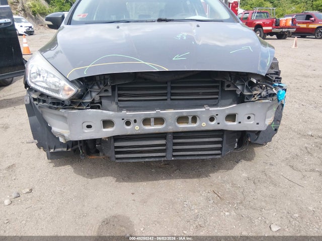 45250242 :رقم المزاد ، 1FADP3F25GL239954 vin ، 2016 Ford Focus Se مزاد بيع