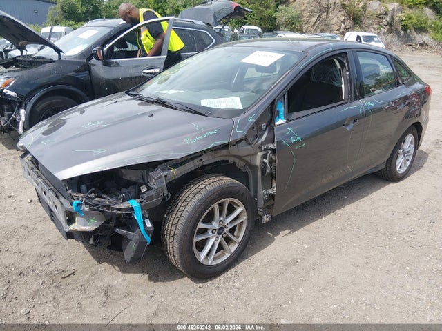45250242 :رقم المزاد ، 1FADP3F25GL239954 vin ، 2016 Ford Focus Se مزاد بيع