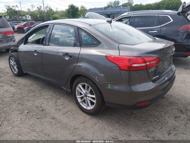 45250242 :رقم المزاد ، 1FADP3F25GL239954 vin ، 2016 Ford Focus Se مزاد بيع