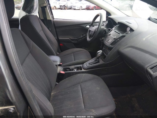 45250242 :رقم المزاد ، 1FADP3F25GL239954 vin ، 2016 Ford Focus Se مزاد بيع