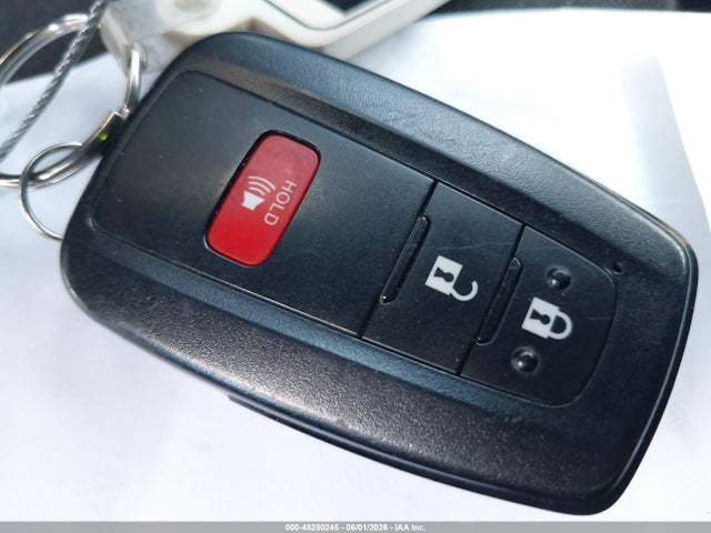 Продажа на аукционе авто 2018 Toyota Prius Two, vin: JTDKBRFU2J3600973, номер лота: 45250245
