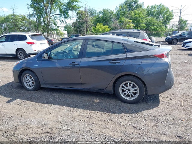 Продажа на аукционе авто 2018 Toyota Prius Two, vin: JTDKBRFU2J3600973, номер лота: 45250245