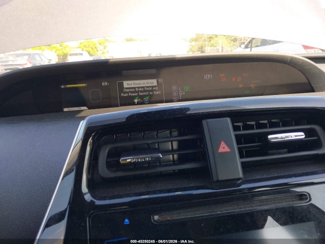 Продажа на аукционе авто 2018 Toyota Prius Two, vin: JTDKBRFU2J3600973, номер лота: 45250245