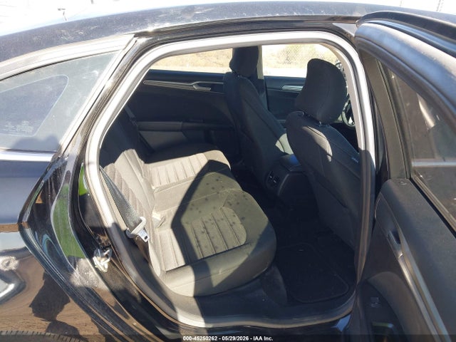 3FA6P0HD7HR190278 Ford FUSION SE