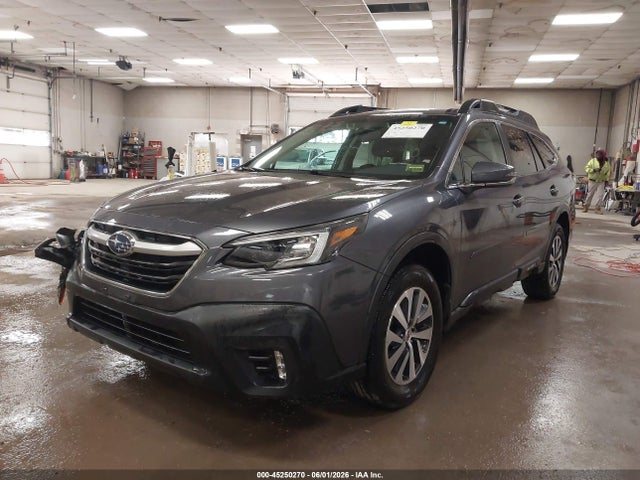 45250270 :رقم المزاد ، 4S4BTACC4L3227542 vin ، 2020 Subaru Outback Premium مزاد بيع