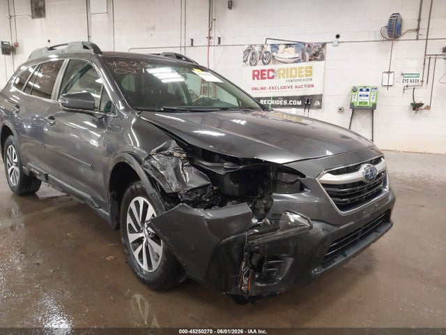 45250270 :رقم المزاد ، 4S4BTACC4L3227542 vin ، 2020 Subaru Outback Premium مزاد بيع