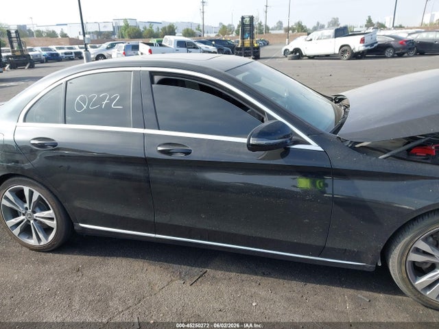 55SWF4JB5JU251145 Mercedes-Benz C 300