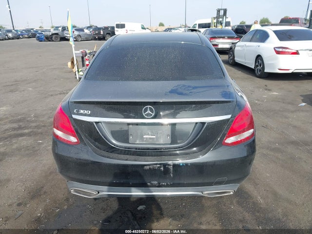 55SWF4JB5JU251145 Mercedes-Benz C 300