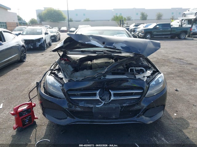 55SWF4JB5JU251145 Mercedes-Benz C 300