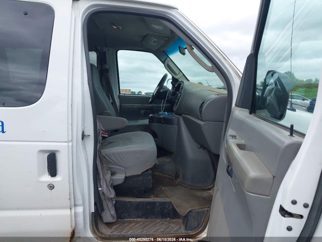45250276 :رقم المزاد ، 1FBSS31L07DA06529 vin ، 2007 Ford E-350 Super Duty Xl/xlt مزاد بيع