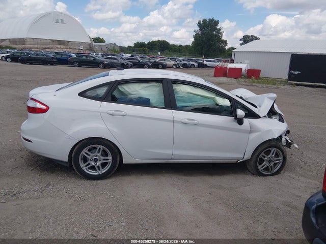 3FADP4BJ2KM161837 Ford FIESTA SE