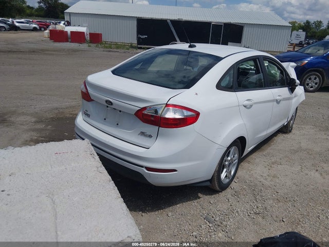 3FADP4BJ2KM161837 Ford FIESTA SE