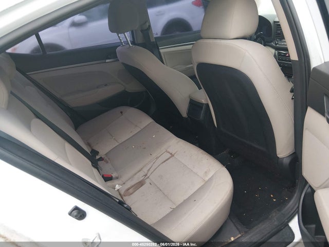 45250282 :رقم المزاد ، 5NPD84LF3JH268529 vin ، 2018 Hyundai Elantra Sel مزاد بيع
