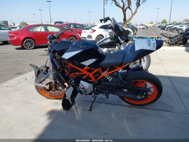 KTM 390 Duke 2017 MD2JYJ40XHC273481 Image 13