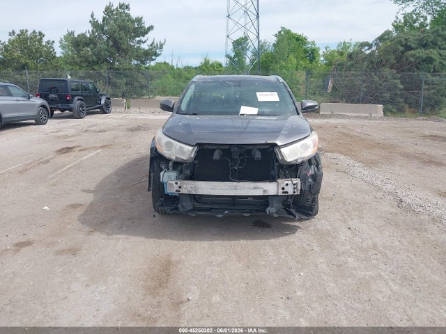45250302 :رقم المزاد ، 5TDJKRFH2FS133025 vin ، 2015 Toyota Highlander Xle V6 مزاد بيع