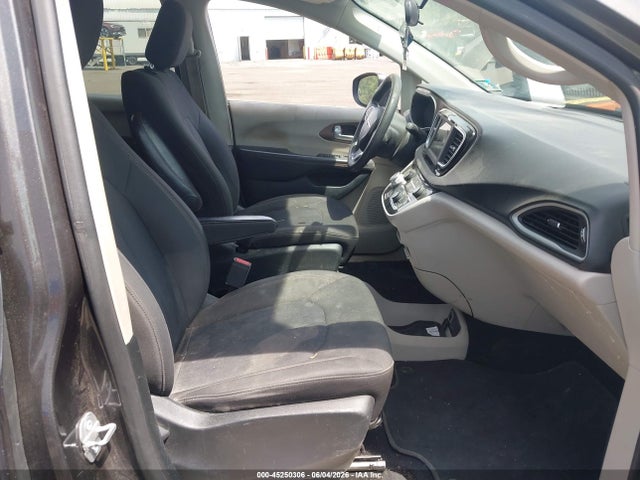 2018 Chrysler Pacifica Lx მანქანა იყიდება აუქციონზე, vin: 2C4RC1CG4JR148625, აუქციონის ნომერი: 45250306
