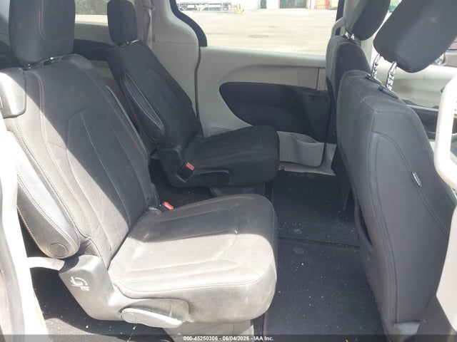 2018 Chrysler Pacifica Lx მანქანა იყიდება აუქციონზე, vin: 2C4RC1CG4JR148625, აუქციონის ნომერი: 45250306