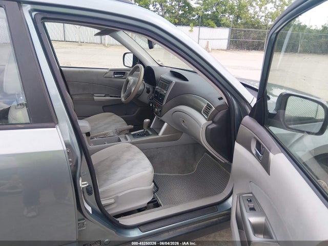 Продаж на аукціоні авто 2010 Subaru Forester 2.5x Premium, vin: JF2SH6CC5AH799501, номер лоту: 45250326