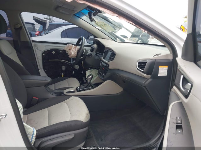 45250352 :رقم المزاد ، KMHC65LD2KU147130 vin ، 2019 Hyundai Ioniq Plug-in Hybrid مزاد بيع