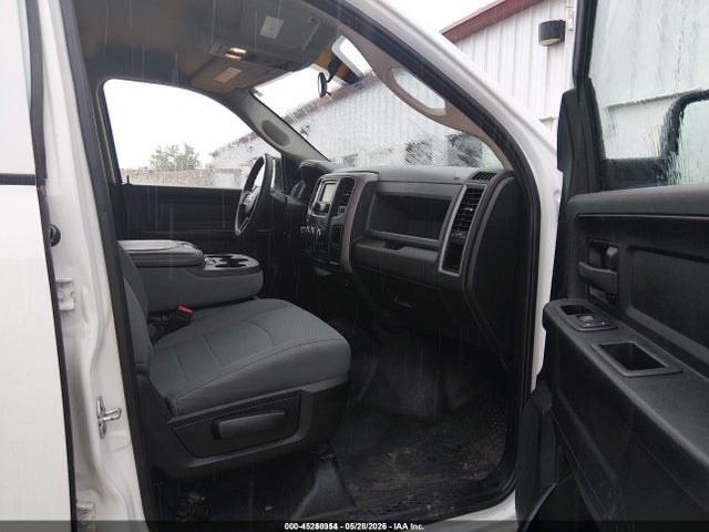 Продаж на аукціоні авто 2018 Ram 1500 Tradesman  4x4 5'7 Box, vin: 1C6RR7KG6JS306777, номер лоту: 45250354