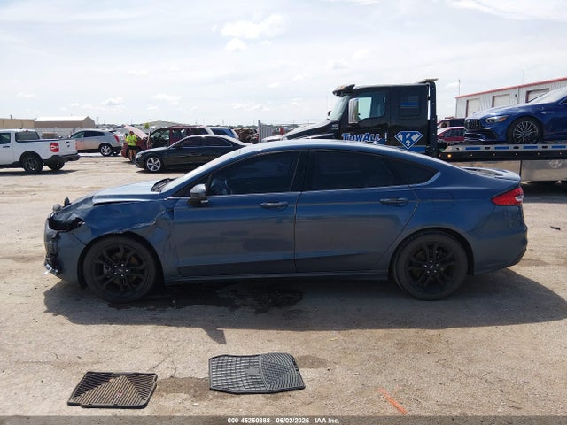 3FA6P0HD3KR160931 Ford FUSION SE