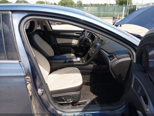 3FA6P0HD3KR160931 Ford FUSION SE