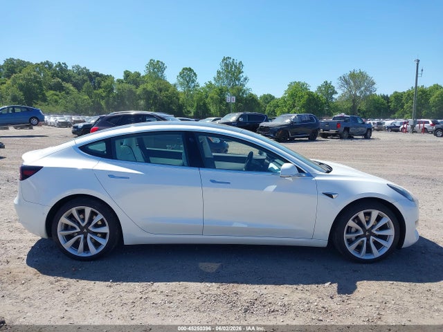 2020 Tesla Model 3 Long Range Dual Motor All-wheel Drive მანქანა იყიდება აუქციონზე, vin: 5YJ3E1EBXLF513633, აუქციონის ნომერი: 45250396