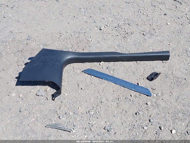 2020 Tesla Model 3 Long Range Dual Motor All-wheel Drive მანქანა იყიდება აუქციონზე, vin: 5YJ3E1EBXLF513633, აუქციონის ნომერი: 45250396